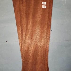 Sapele Mahogany veneer - 4 consecutive sheets 11x40cm - ET113