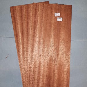 Sapele Mahogany veneer - 4 consecutive sheets 12x30cm - ET503