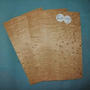 Flaked Beech veneer - 4 sheets 10x15cm - ET258