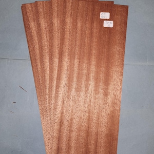Sapele Mahogany veneer - 4 consecutive sheets 12x30cm - ET551