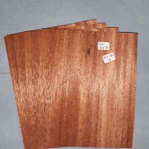 Sapele Mahogany veneer - 4 consecutive sheets 14x17cm - ET557