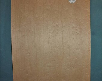 Consecutive sheets of figured maple veneer et#673.  20x32cm