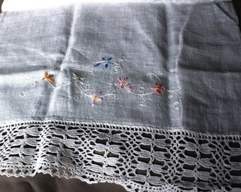 Dresser scarf linen and lace 50” by 15”