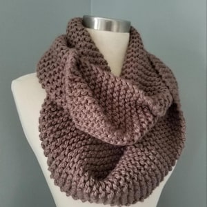 Chunky Knit Infinity Scarf: Super Soft Acrylic, Handmade Unisex Gift - Etsy