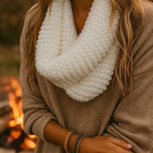 Chunky Knit Infinity Scarf: Super Soft Acrylic, Handmade Unisex Gift - Etsy