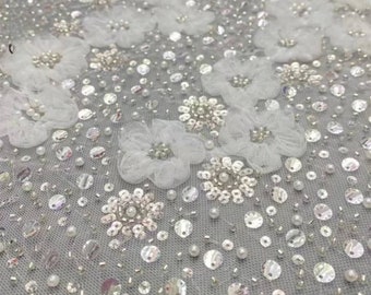 Tela de tul con encaje de flores 3D y cuentas: vestido de novia de alta costura