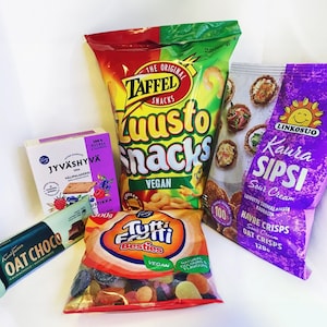 Vegan snack experience box "Taste of Finland"