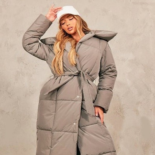 Nouveau manteau matelassé en couette surdimensionné avec ceinture sur le devant pour femme. Cheville sur toute la longueur. Équipement météo, coupe-vent, décontracté, reste au chaud. UK8 10 12 14 16