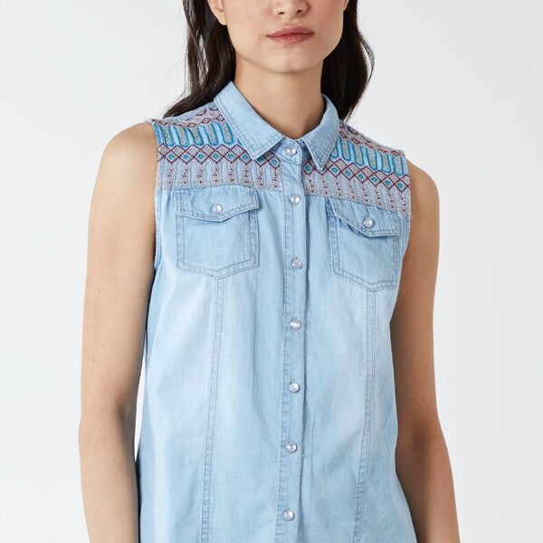 Charcoal Fashion Women's Light Blue Embroidery Detail Sleeveless Buttons Through Denim Shirt Top, New, UK 8 10 12 14 16
