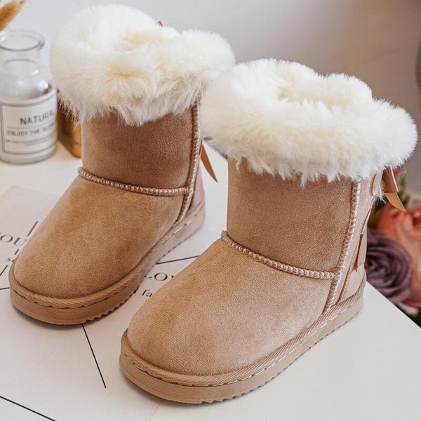 Nouveaux bottines de neige et nœuds pour enfant en daim beiges doublés de fourrure. Décontracté, confortable. Activités de plein air. EU31 32 33 34 35 36, excellente idée cadeau