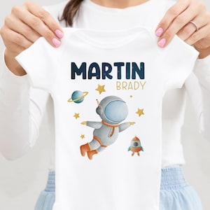 Astronaut Baby Bodysuit, Moon Rocket Baby Outfit, Baby Shower Gift, Pregnancy Reveal Baby Shirt, Baby One Piece, Outer Space bodysuit, T41