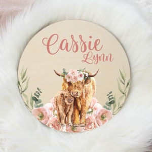 Boho Highland Cow Baby Sign, Round Wood Name Sign, Baby Name Sign, Highland Cow Name Sign, Baby Announcement Sign, Cow Nursery Decor C19
