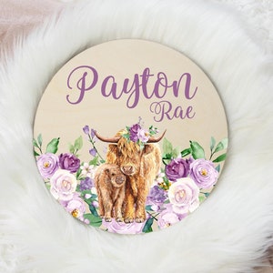 Highland Cow Baby Sign, Round Wood Name Sign, Baby Name Sign, Highland Cow Name Sign, Baby Announcement Sign, Cow Nursery Decor C19