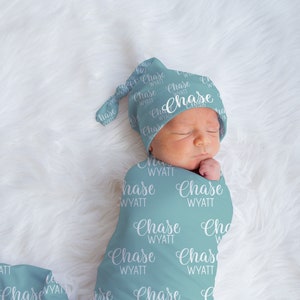 Baby Name Swaddle Set, Personalized Baby Name Blanket, Custom Name Swaddle Set, Personalized Name Swaddle Set, Baby Shower Gift immagine 1