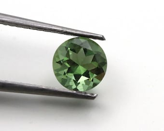 Natural Moldavite 6mm Round Cut Gemstone, Genuine Tektite from Czechia  0.75ct