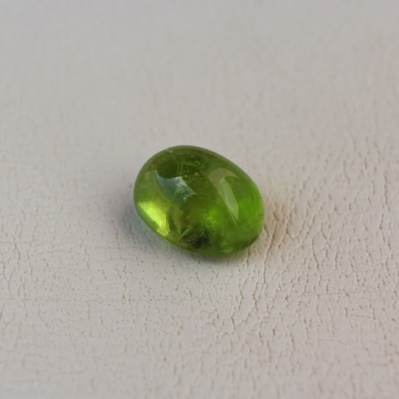 Green Peridot stone cabochon oval loose gemstone 9.79ct Natural Peridot loose stone for jewelry
