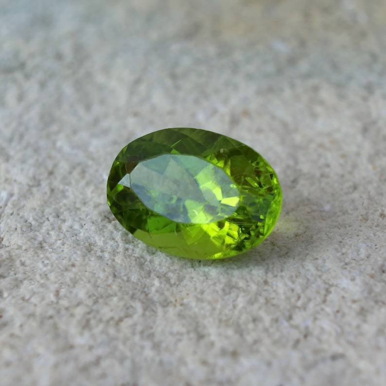 10 carat oval cut Arizona Peridot