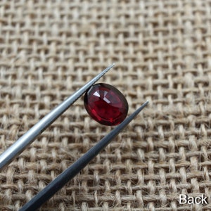 Pietra preziosa naturale di granato rosso Taglio ovale sfaccettato / Ideale per la creazione di gioielli 9x7 mm, 2,61 ct immagine 3