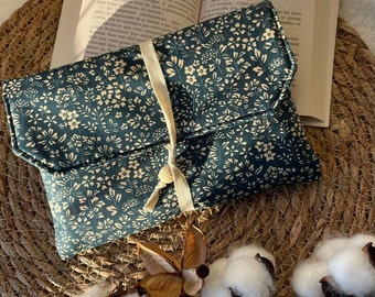 Pochette livre de poche et grand livre fleurs