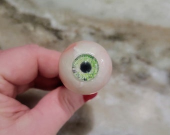 Globe oculaire rond (la paire)