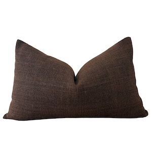 Capa de almofada lombar em tecido marrom escuro, capas de almofada de design.