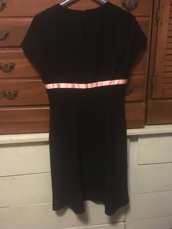 Robe Noire Taille 10 Izaac Mizrahi – Style Patineur (A-Line), Genoux, Neuve Sans étiquette