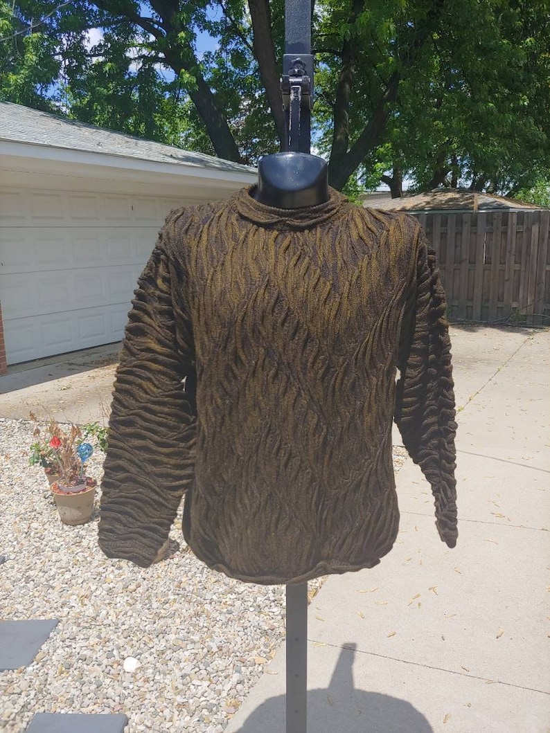 90s Bergati wrinkled texture knit olive black pullover sweater size L vtg vintage plain blank