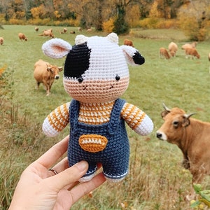CROCHET PATTERN: Lucky the cow English, French, Vietnamese/ amigurumi cow/ crochet cow/ instant download pattern image 2