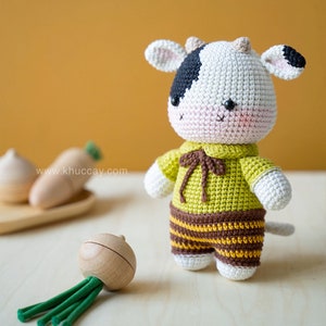 CROCHET PATTERN: Lucky the cow English, French, Vietnamese/ amigurumi cow/ crochet cow/ instant download pattern image 4