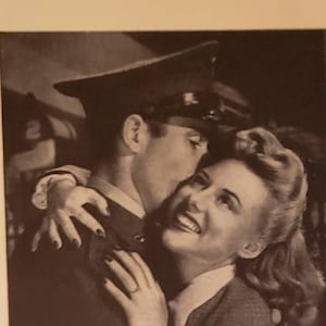 1943 ETIQUET Antiseptic Deodorant Cream Hygiene Should Marine Kiss Girl With Hat On World War 2 Vintage Print Ad