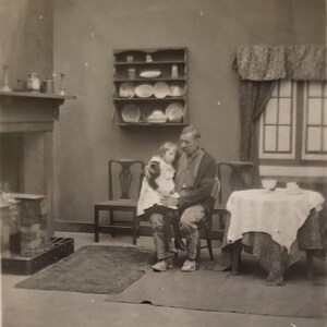 DADDY Little Girl Vater Gedicht echt Foto Bamforth Vintage Postkarte
