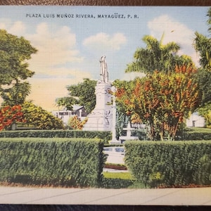 MAYAGUEZ PUERTO RICO Plaza Luis Munoz Rivera 1940s Vintage Linen Post Card
