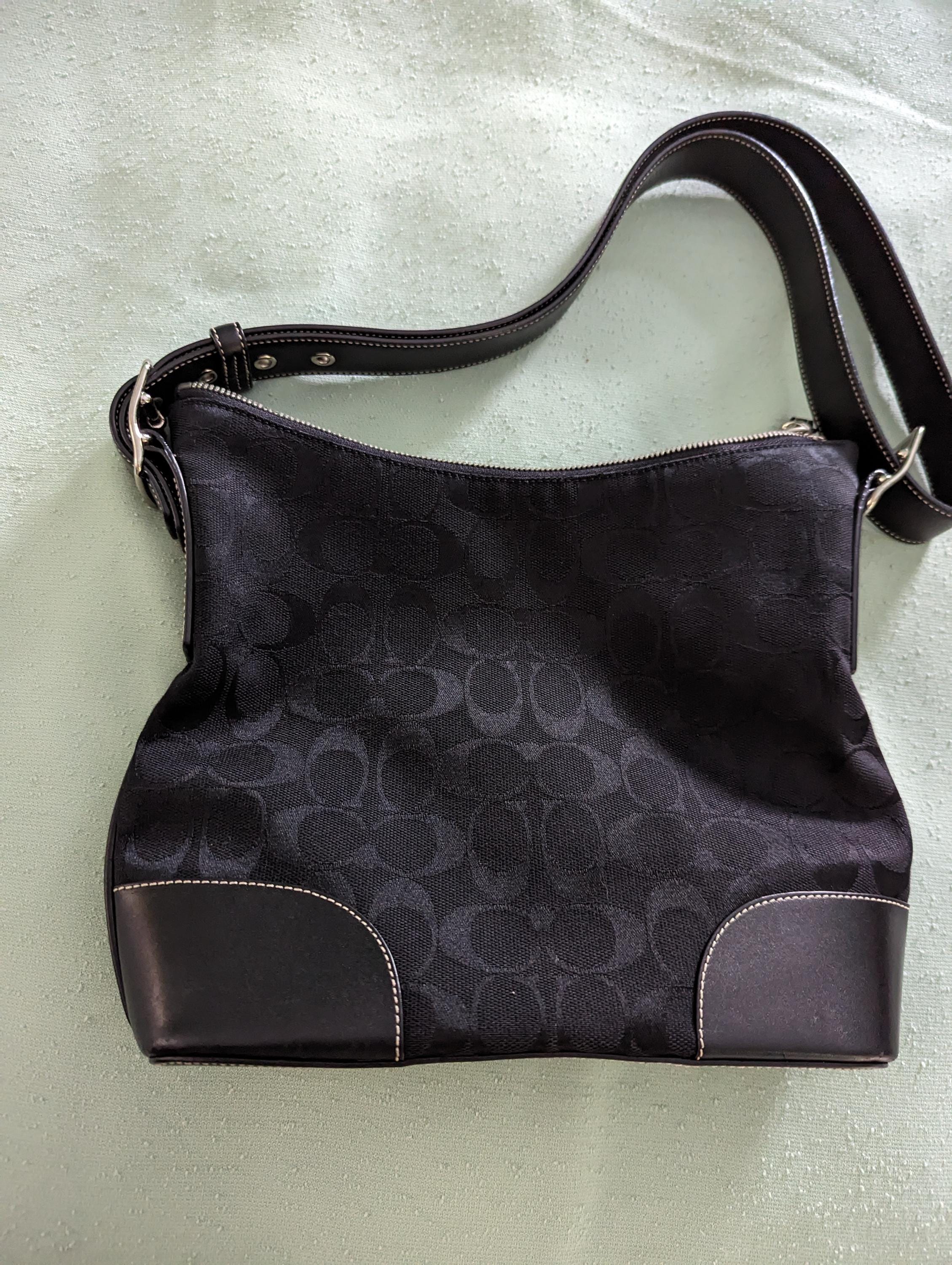 バッグ COACH Vintage Leather Black Shoulder Bag Coach Vintage Black Ridgefield Leather Crossbody w/ Turnlock 9812