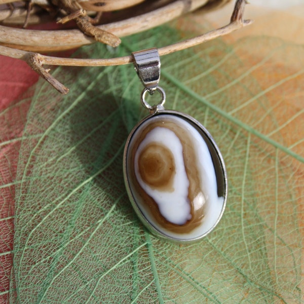 Pendentif AGATE SARDONYX véritable; formes géométriques; Pierre gemme naturelle semi-précieuse, petite taille