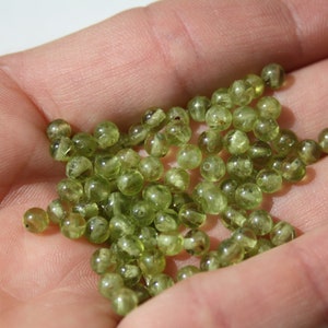 Perles de PÉRIDOT naturel, diamètres 4 mm et 6mm, loisirs créatifs & bijouterie, DIY, pierres semi-précieuses image 3