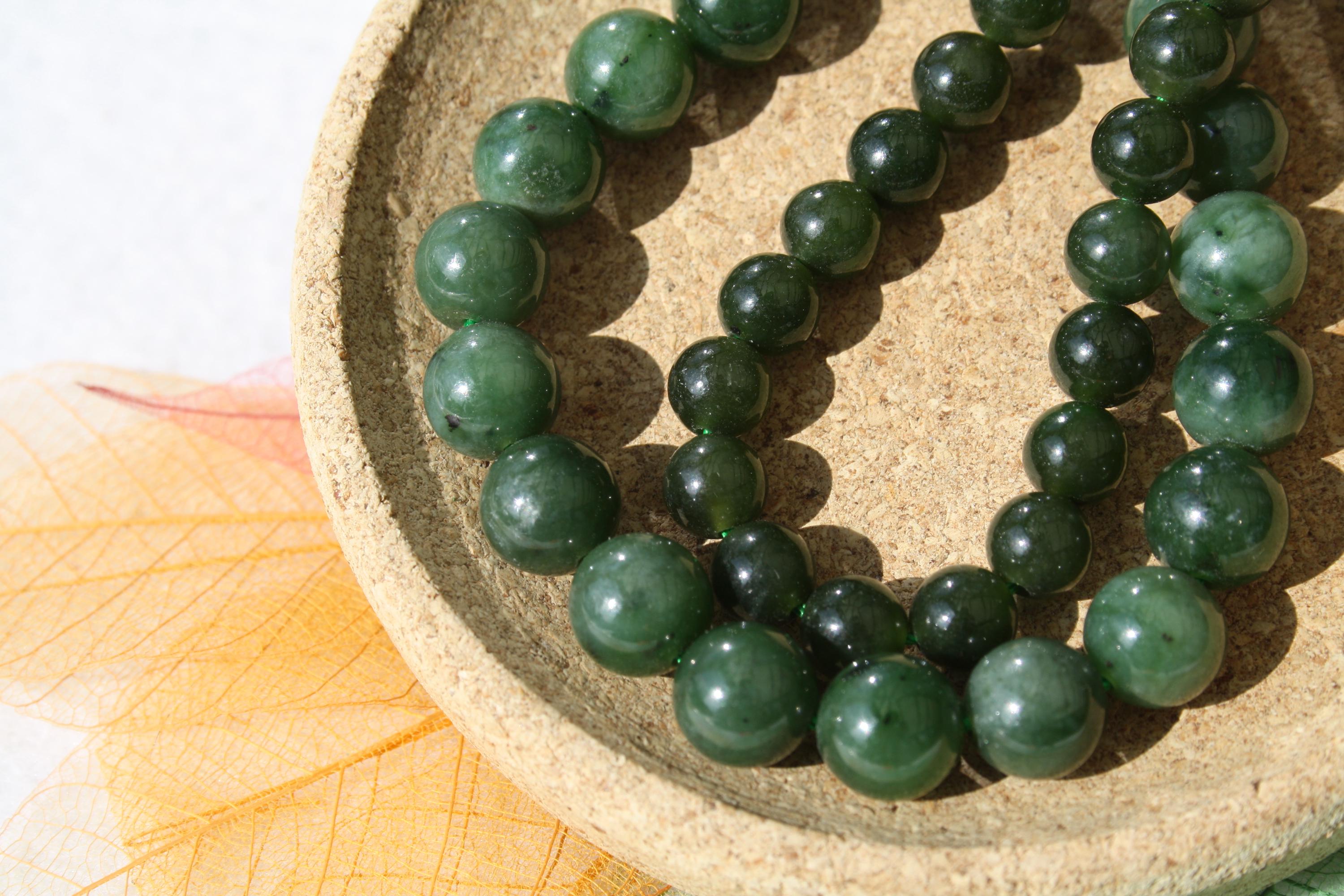 Аналардың порнографиялық азғын суреттері Жетілген әйелдердің аузында трахналдық фотосуреттері