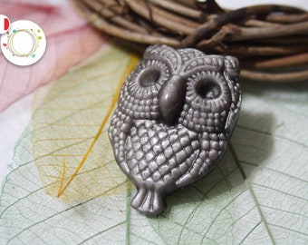 Genuine SILVER OBSIDIAN pendant, owl, reflections and sparkles, semi precious stone