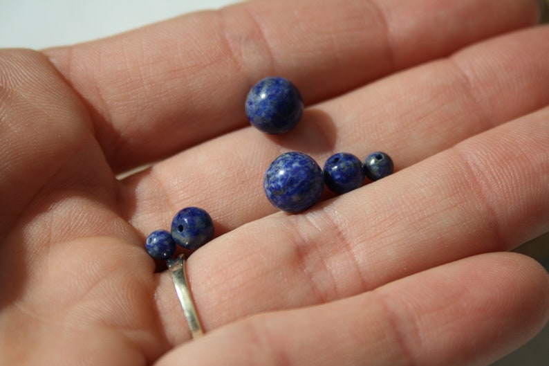 Perles LAPIS LAZULI naturel, diamètres 4mm 6 mm et 7.8 mm non teinté, loisirs créatifs et bijouterie fine, perles gemme semi précieuses image 4