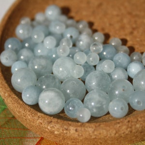 Perlas AGUAMARINA naturales; diámetro 3,9 mm, 6 mm y 7,8 mm; pasatiempos creativos joyería fina; DIY, piedras naturales semipreciosas