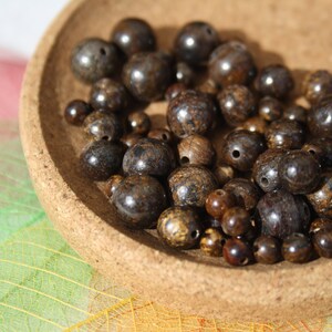 BRONZITE ビーズ、直径 4 mm、6 mm、8 mm。無着色。クリエイティブな趣味、DIY、半貴石天然石
