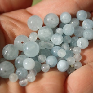 Perles AIGUE MARINE Naturelles diamètre 3.9 mm, 6 mm et 7.8 mm loisirs créatifs bijouterie fine DIY, pierres naturelles semi précieuses image 2