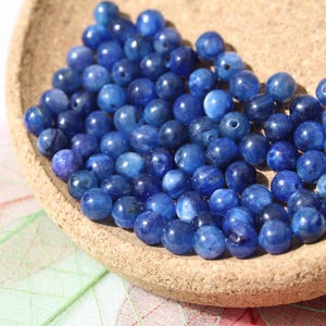 DISTHENE beads, 4 mm round beads; Natural; Creative hobbies & fine jewelry, semi-precious stones