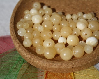 Pearls in CALCITE NATURAL YELLOW, 4 mm, 6 mm and 8 mm; natural untinted; Creative hobbies, semi-precious stones