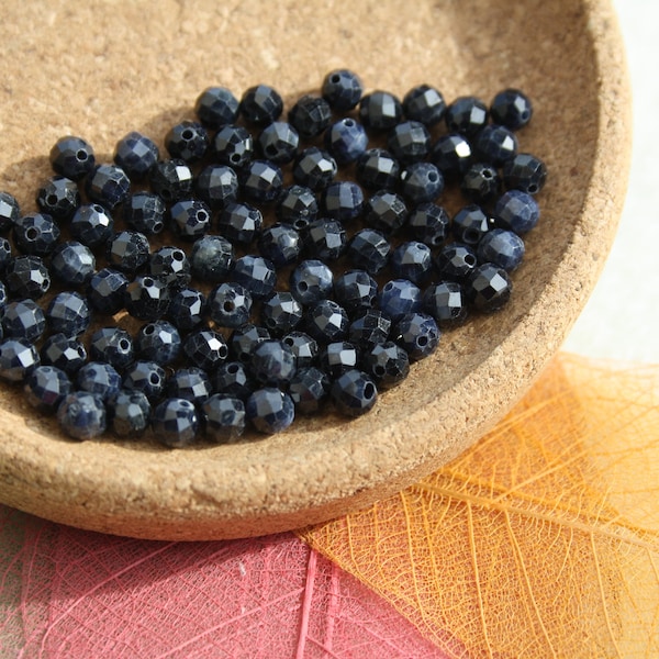 Perles de SAPHIR, FACETTES 4 mm; Naturelles; Loisirs créatifs & bijouterie fine, pierres semi-précieuses