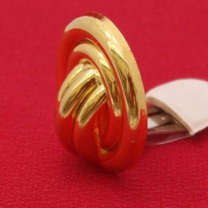 Beautiful pair of oval-shaped golden ear clips with 24 x 26 mm godrons for lady image 3