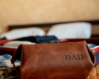 Personalized mens toiletry bag, Dad gift from daughter, Mens toiletry bag, Personalized travel toiletry bag, engraved mens leather dopp kit