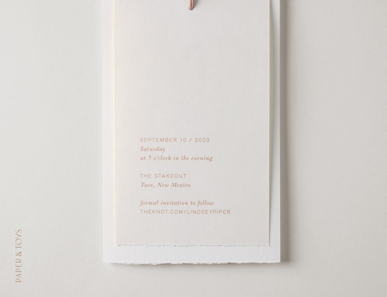 Minimal Save the Date, gescheurde rand, dekrand, natuurlijk, minimalistisch, eenvoudig, linnen, aangepast afbeelding 5