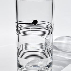 Kosta Boda SPIN Vase 23.3cm Bertil Vallien 48415 - Trailing Black Enamel - 9.1&quot;