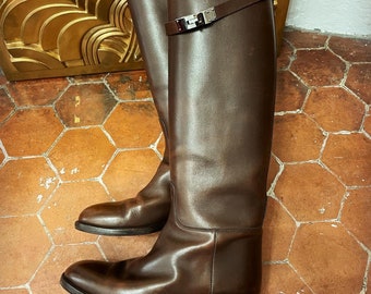 Hermès Paris - Ultra chic and timeless, the legendary riding boots in chocolate brown leather, silver strap! (6 US/37.5 FR)