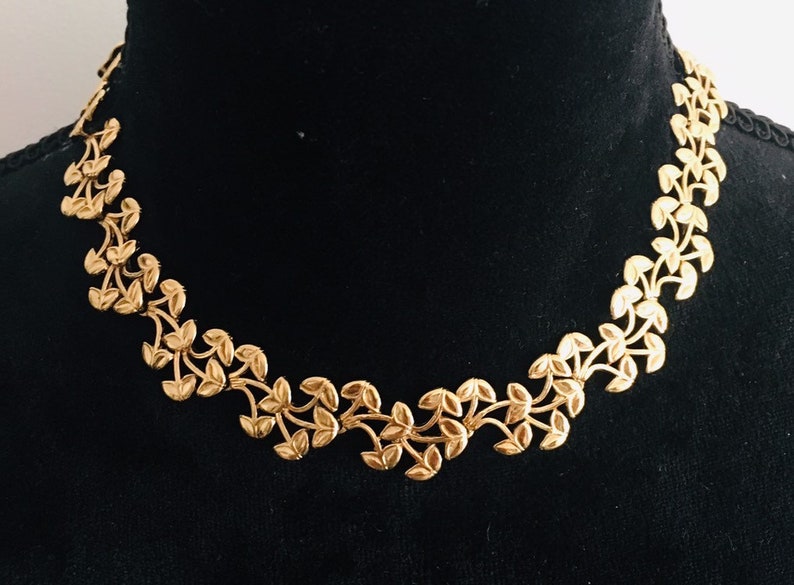 Collector CHARLES JOURDAN Paris-superb and rare Choker with vegetal motifs gold plated-finesse elegance femininity and above all originality